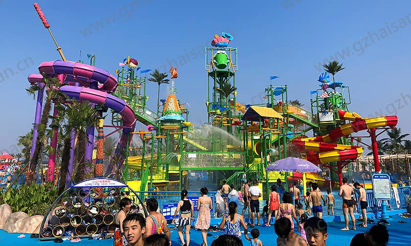 浙江宁波大目湾阿拉的海水上乐园水寨