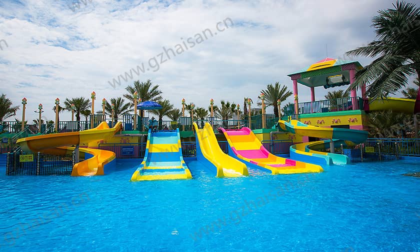 宁波大目湾阿拉的海水上乐园小谐游乐场儿童滑梯